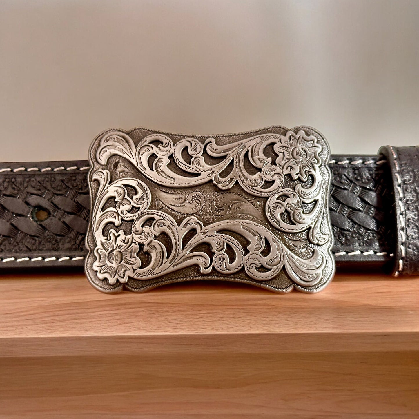 Floral Western Belt Buckle for Men Women, Embossed Cowboy Cowgirl Rodeo Removable Belt Buckle for 1.5" Leather Snap Belt Strap